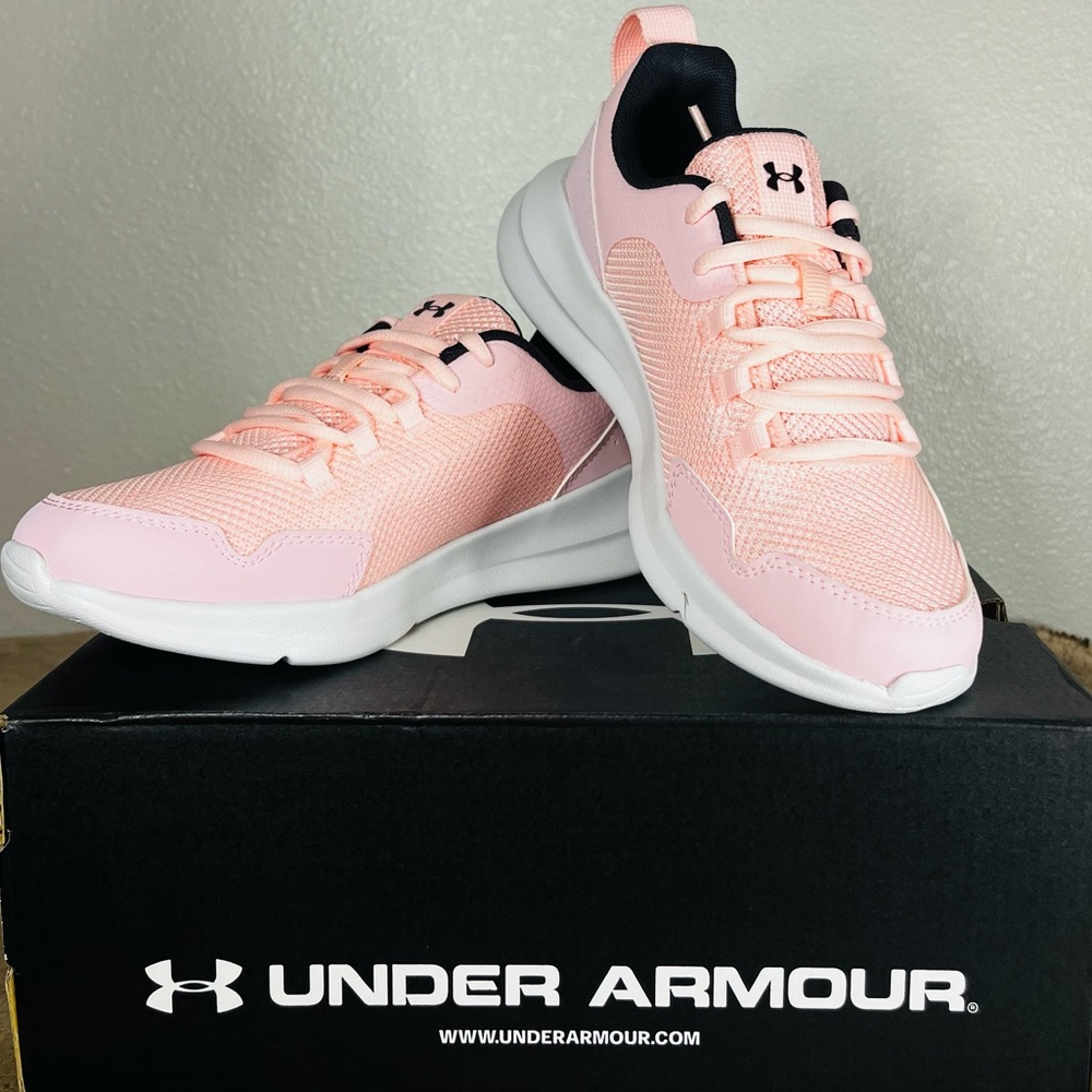 NIB - Girls Under Armour Tennis shoes
